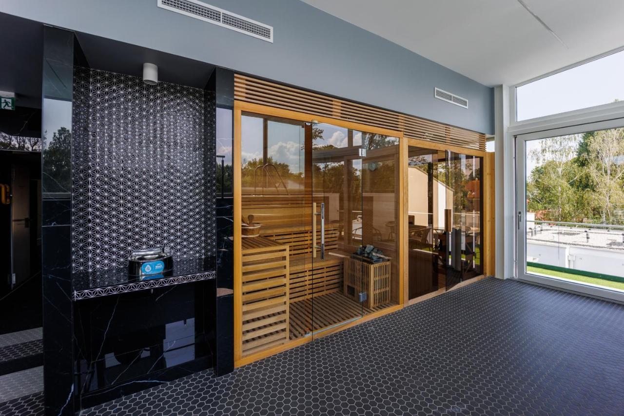 Villa Bauhaus Wellness Apartman Fsz. 1 Siofok Dış mekan fotoğraf